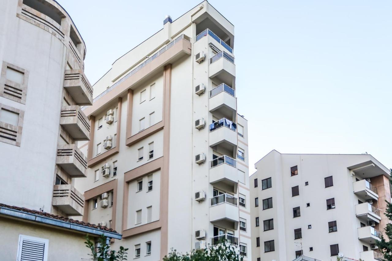 City Montesun Apartments Budva Exteriör bild